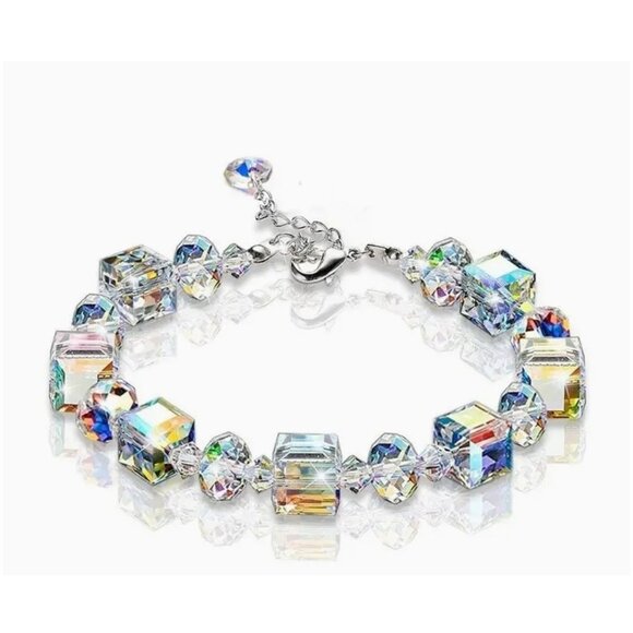 Stunning Iridescent Crystal Cube & Bead Bracelet Adjustable 6.69"+1.57" - Picture 1 of 2
